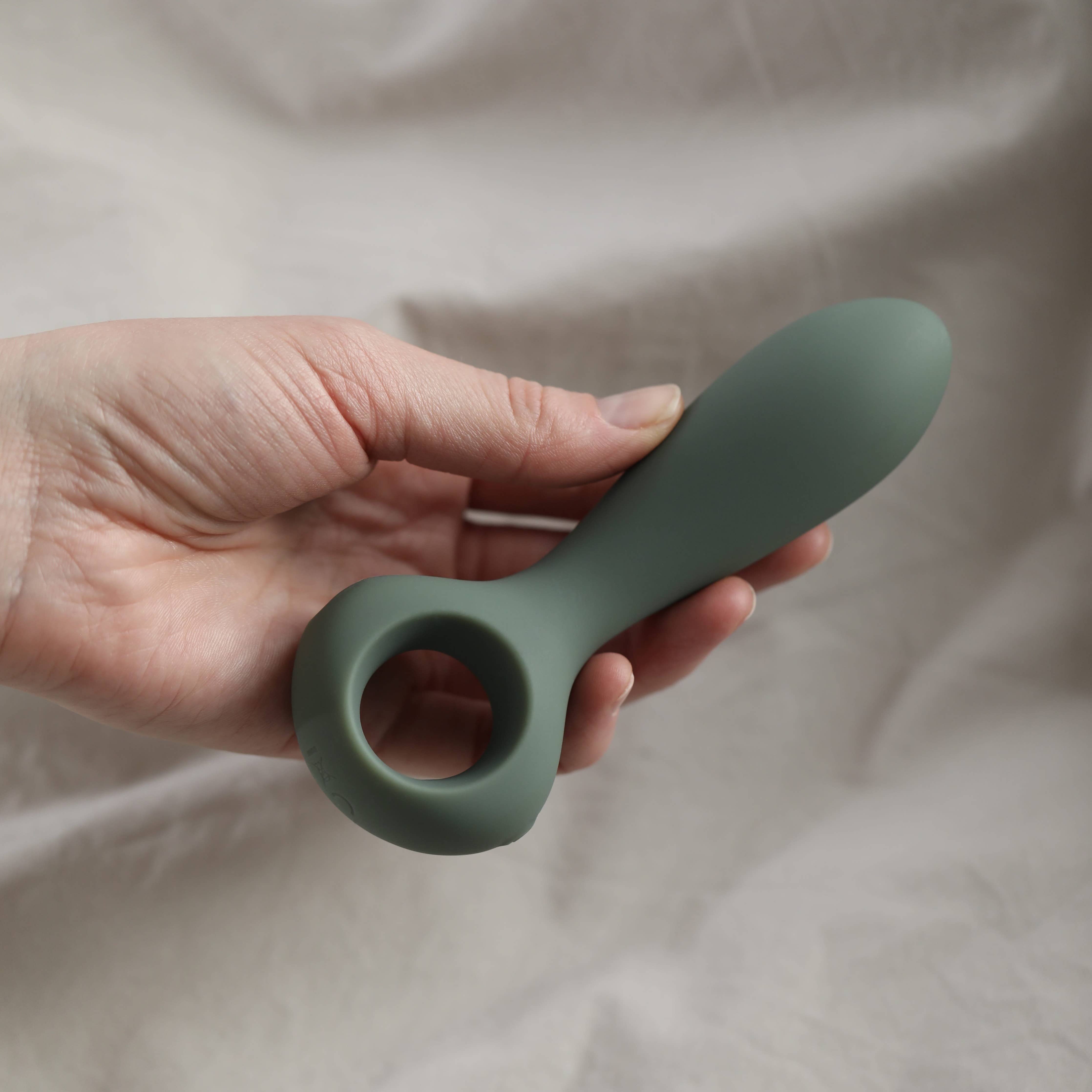 Strive – vibrating dildo