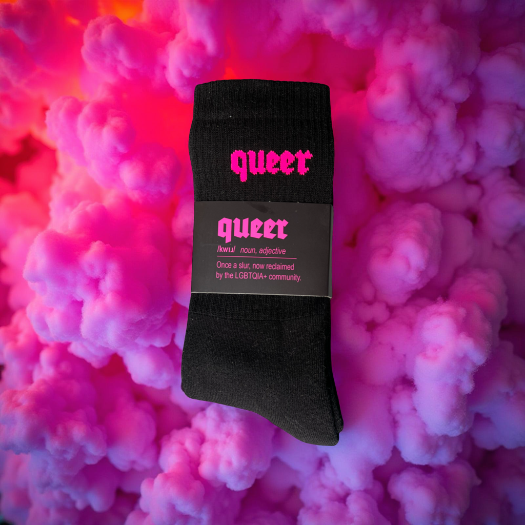 QUEER Socks black/fuxiafluo