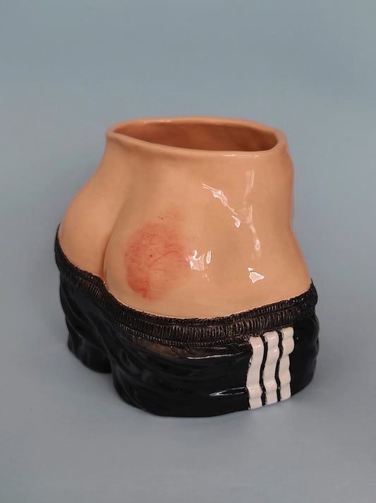 "Sportboy" Pot by Art Bazar - Black