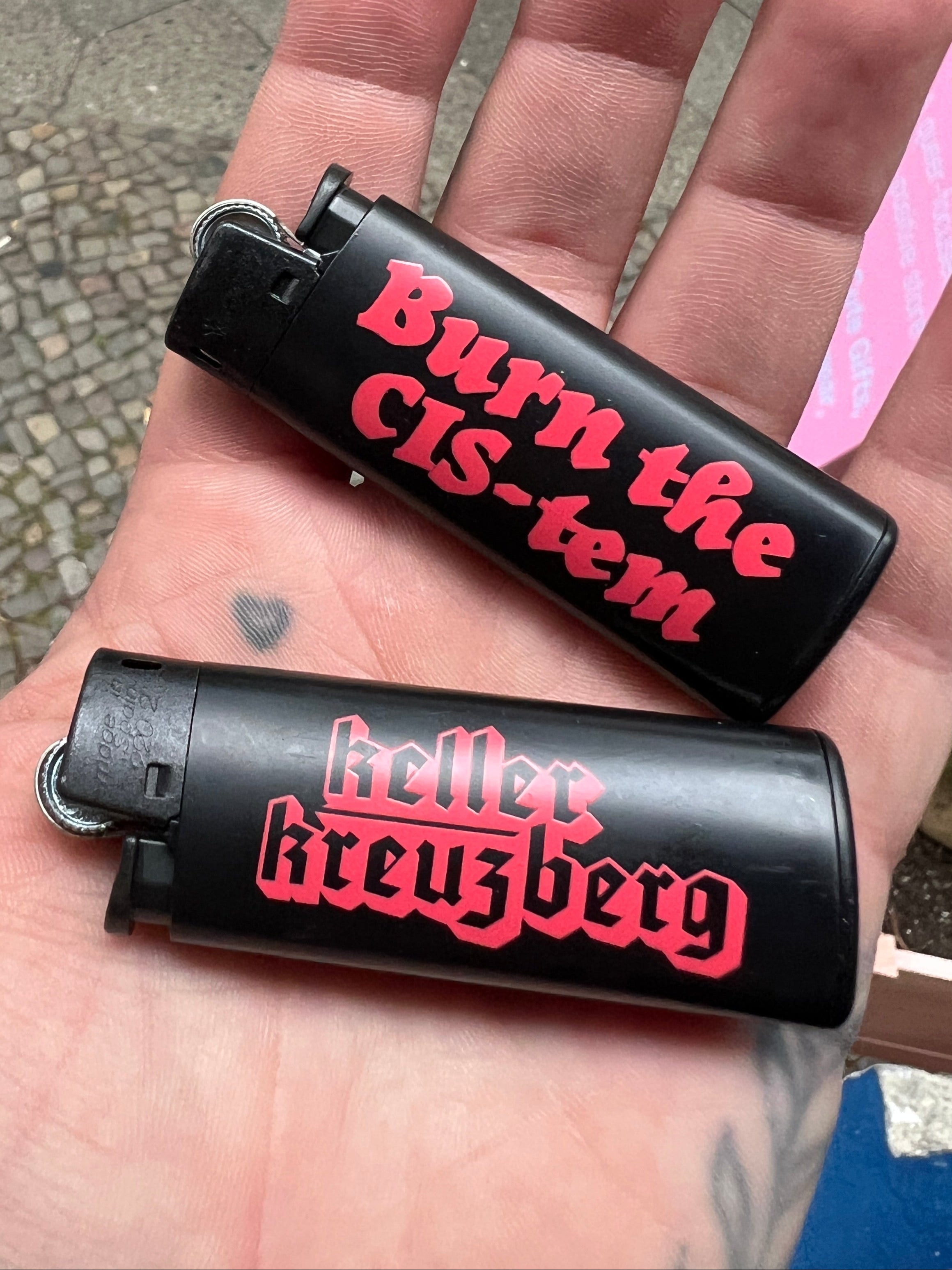 Keller Kreuzberg Lighter "Burn the CIS-tem" Black/Red
