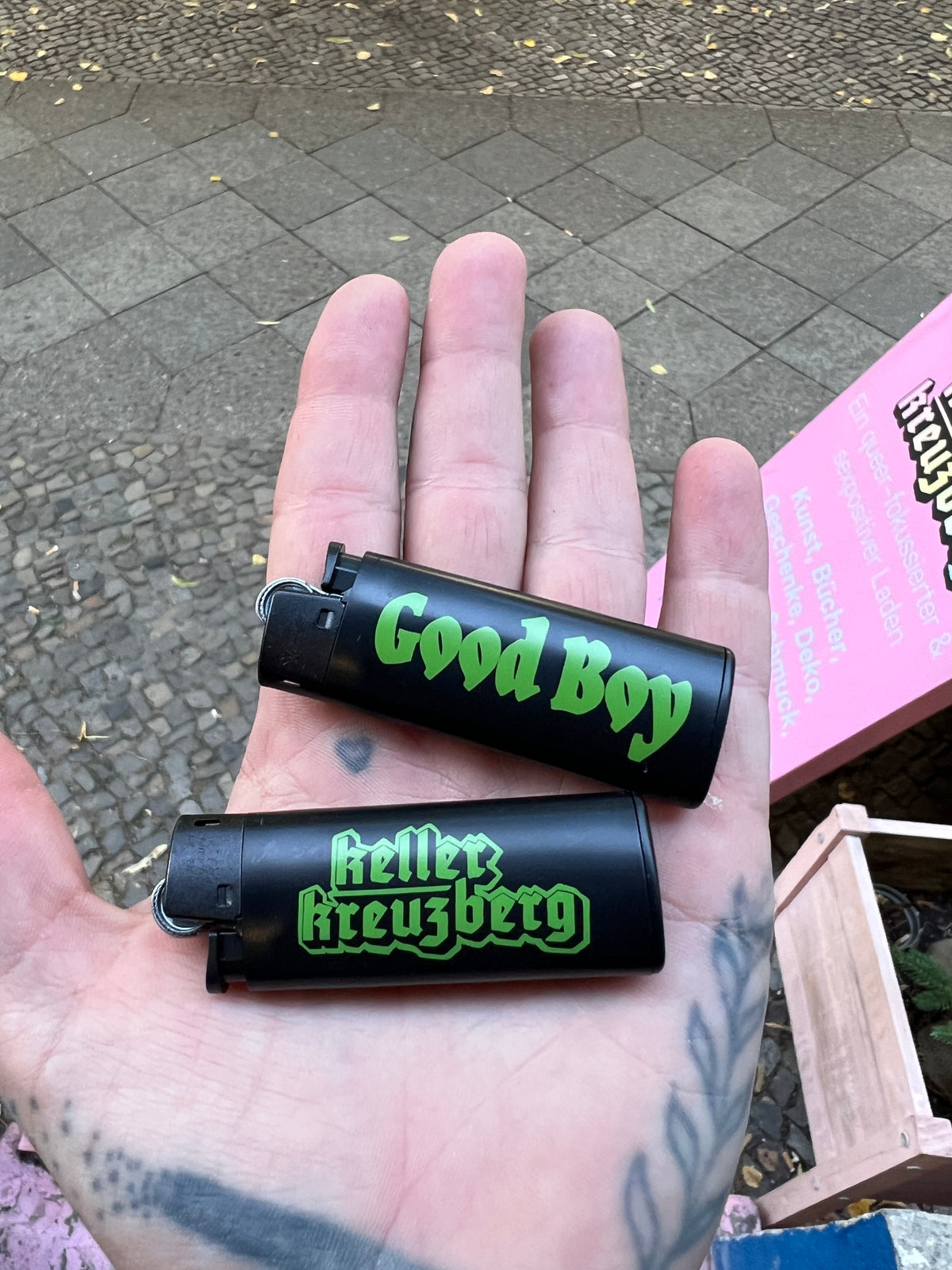 Keller Kreuzberg Lighter "Good Boy" Black/Olive Green