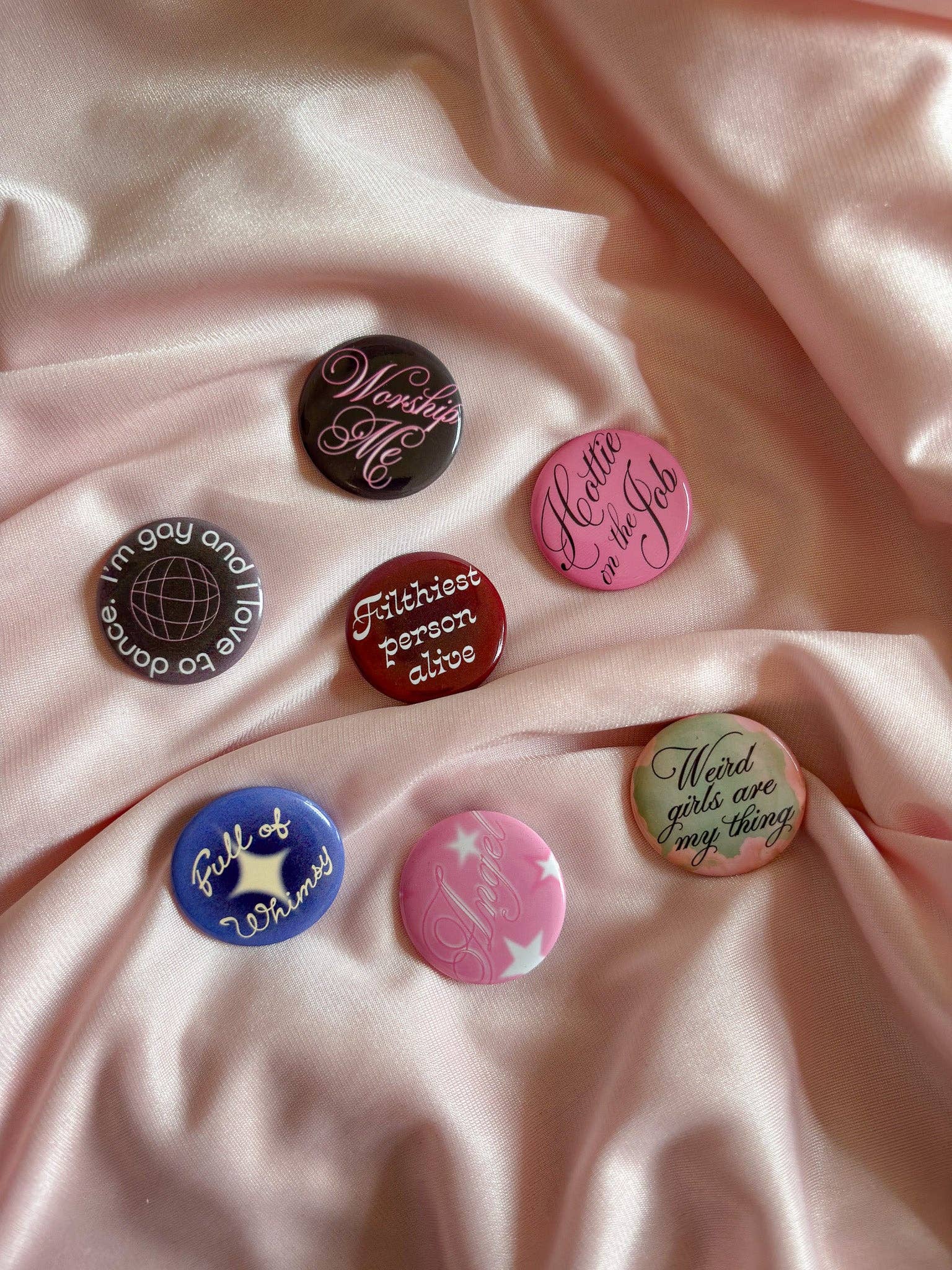 Weird girls are my thing badges: Weird girls are my thing
