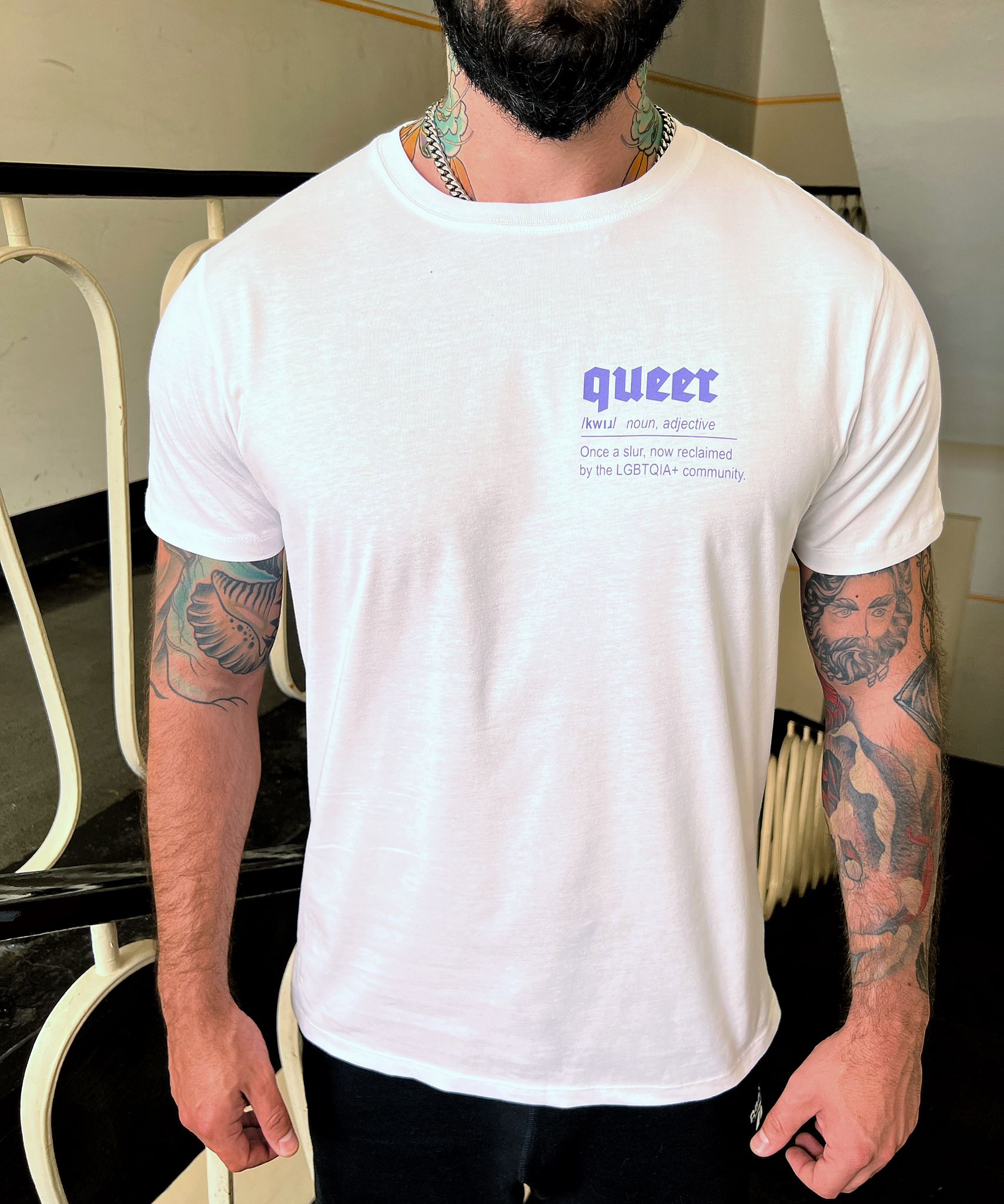 QUEER Keller Kreuzberg T-shirt white & lilac