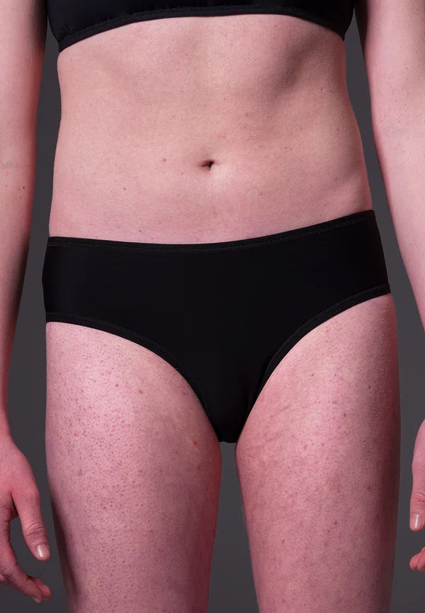 UNTAG Tucking Slip Black