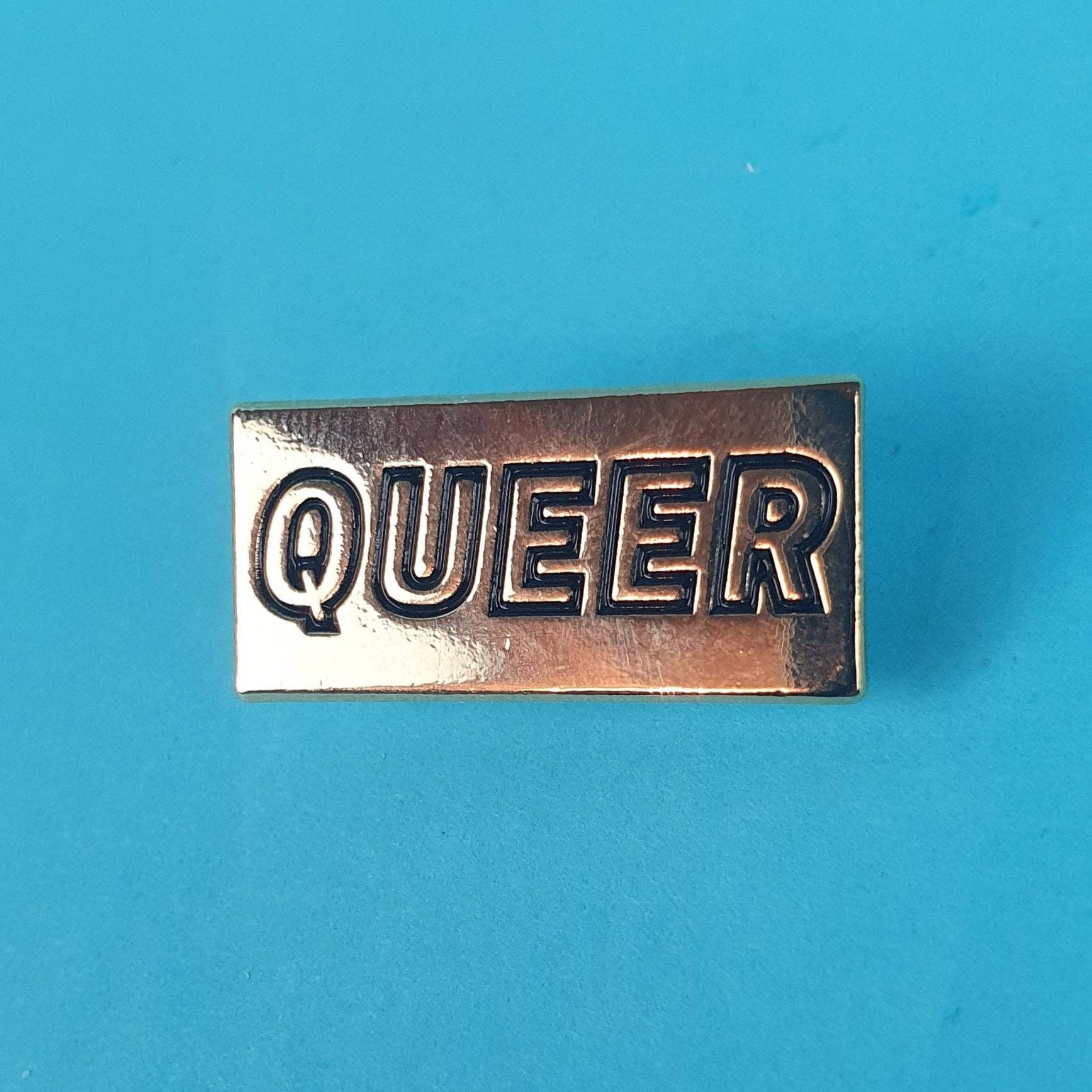 Queer Pin Badge: Default Title