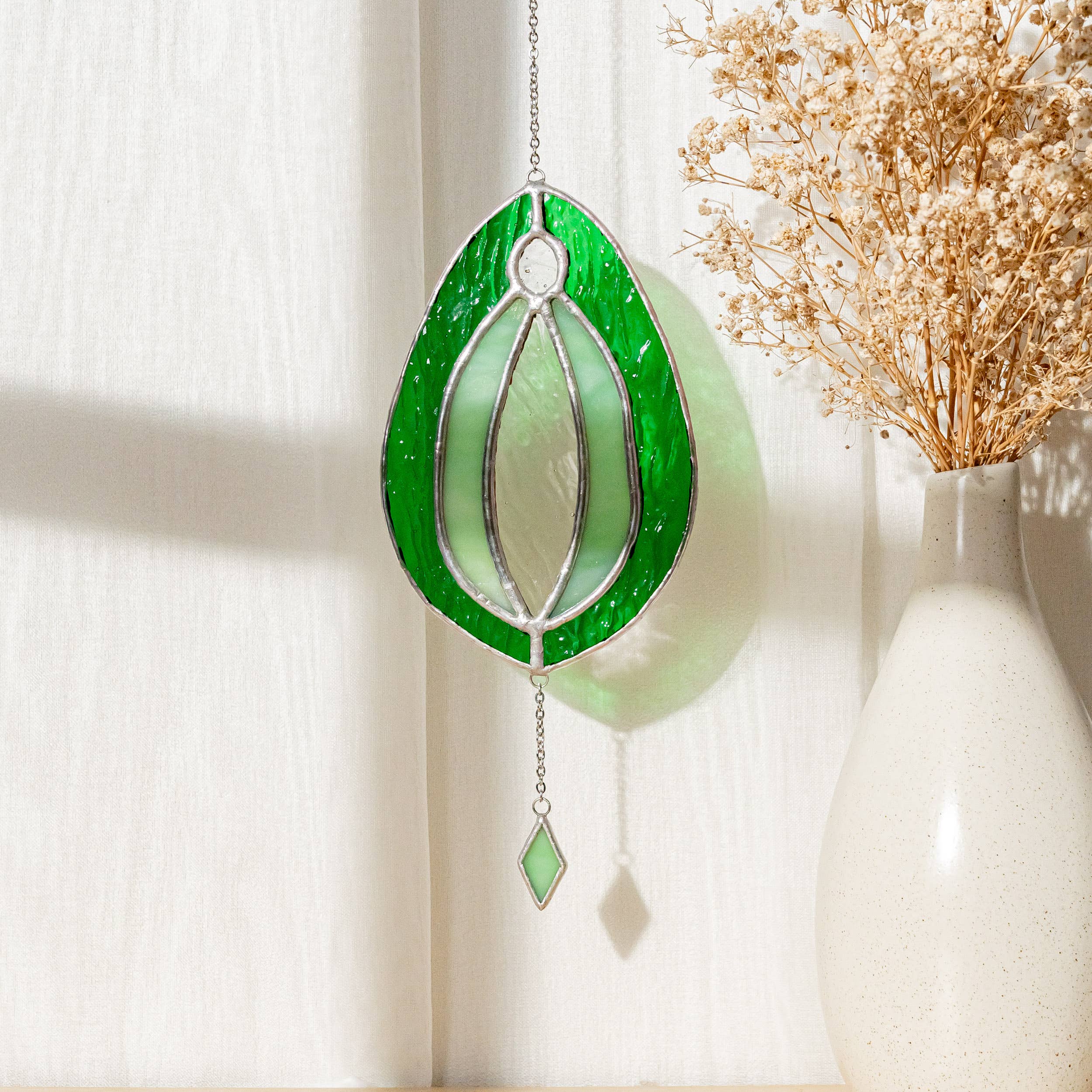 Stained Glass Vulva - Dark green / Light green