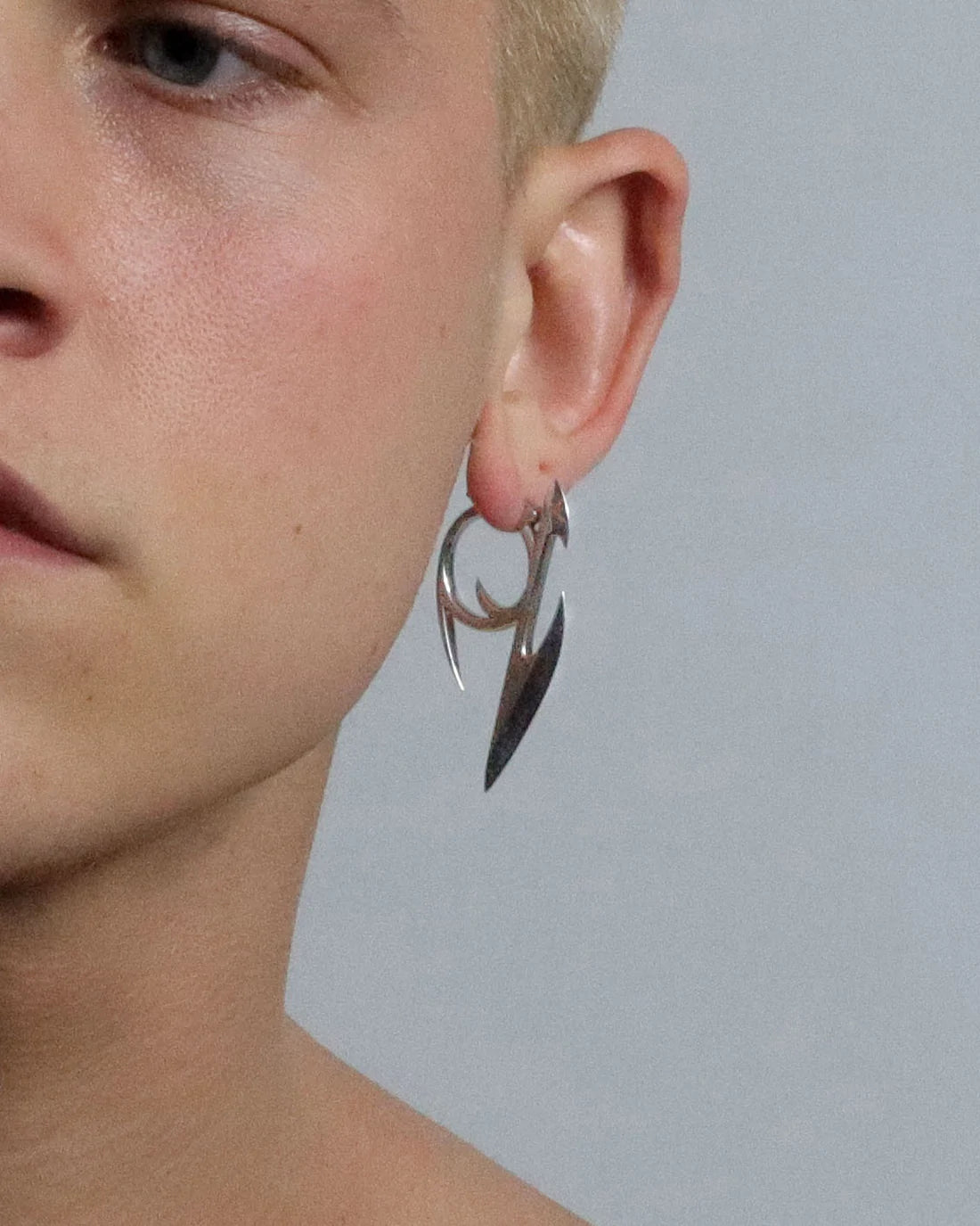 CHIMERA EARRING