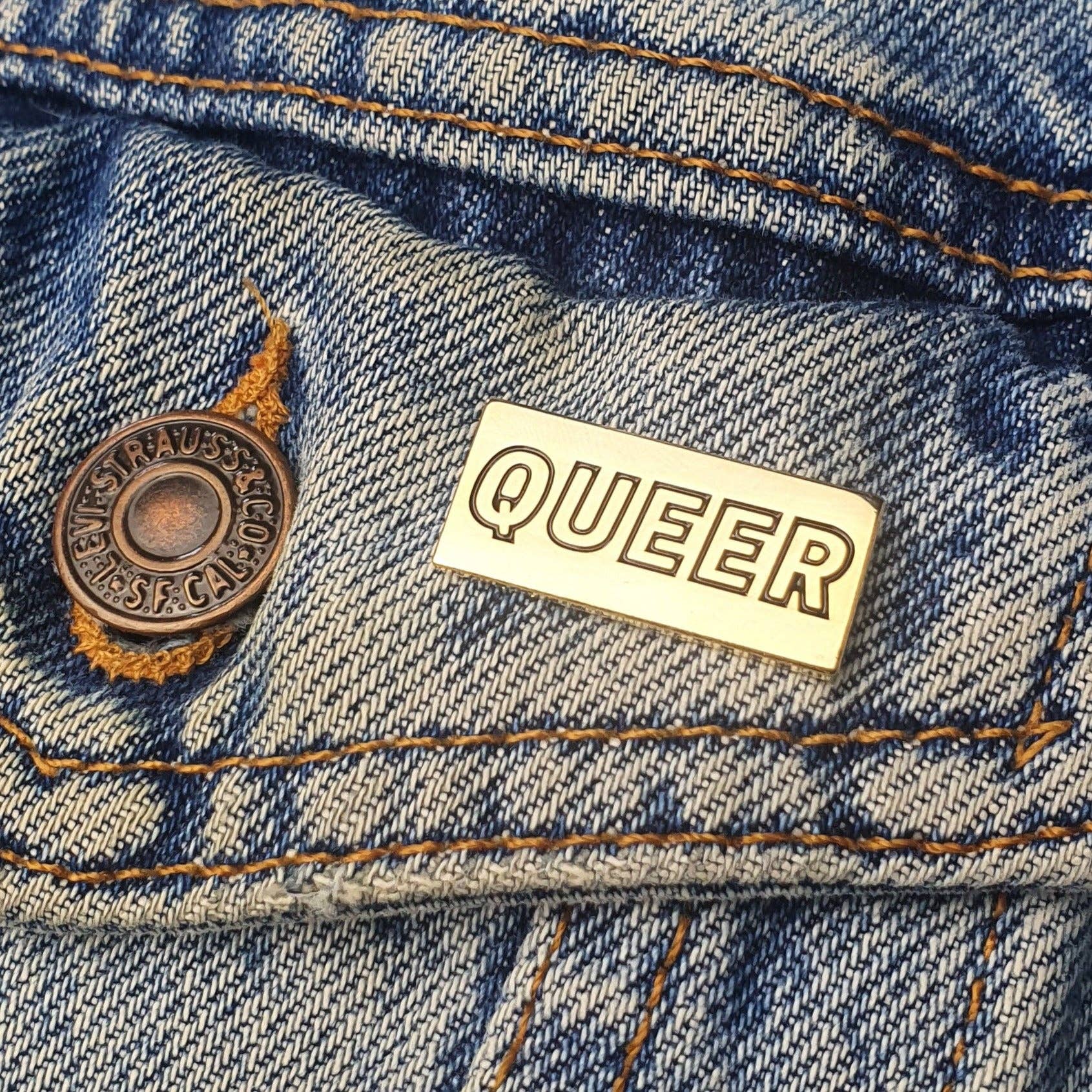 Queer Pin Badge: Default Title