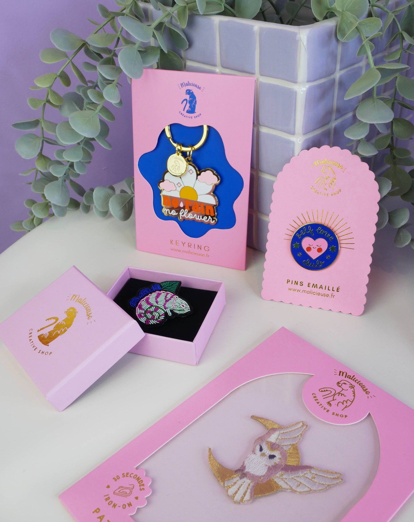 Pin'S Self Love Club Limistic