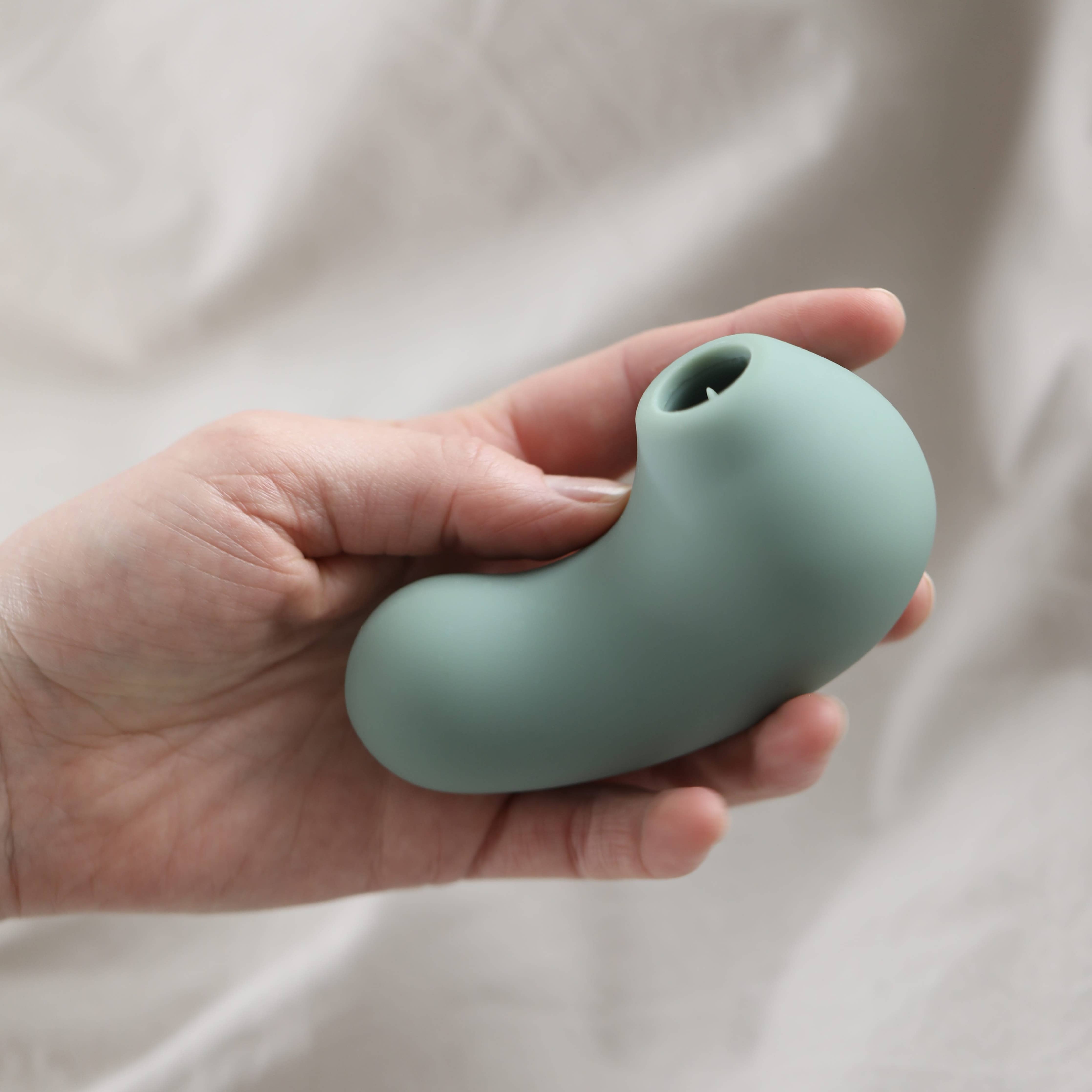 Sam – Suction toy