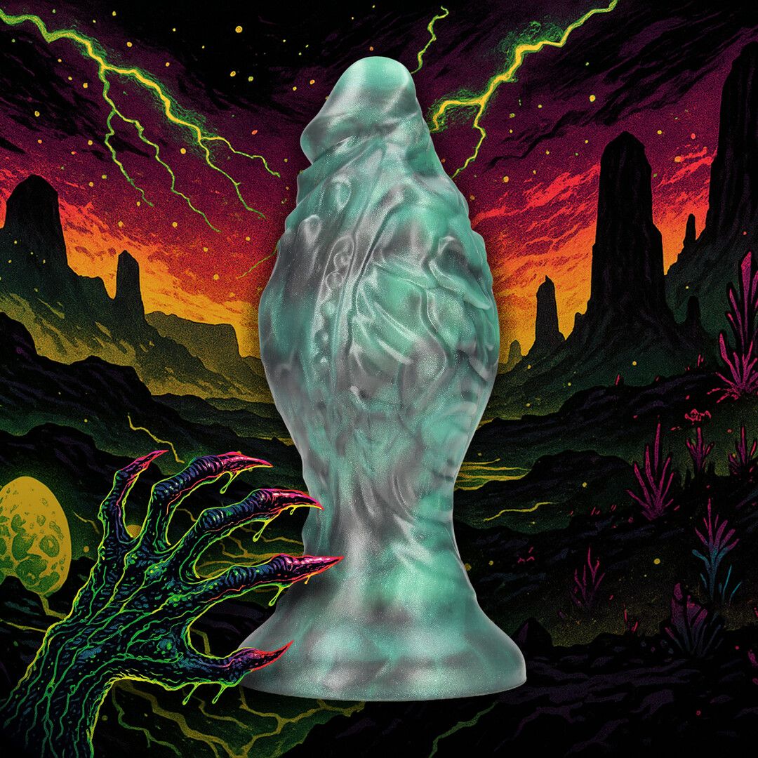 "Space Born" Silicone Egg Plug Green/Black
