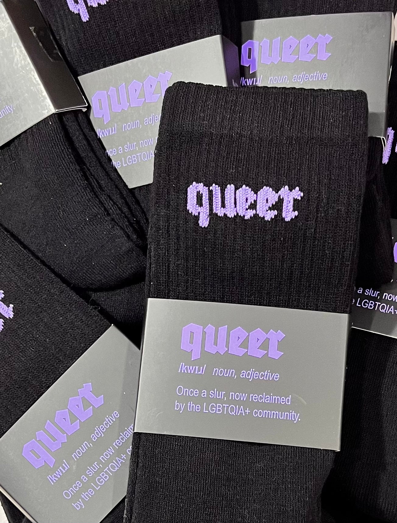 QUEER Socks black/lilac