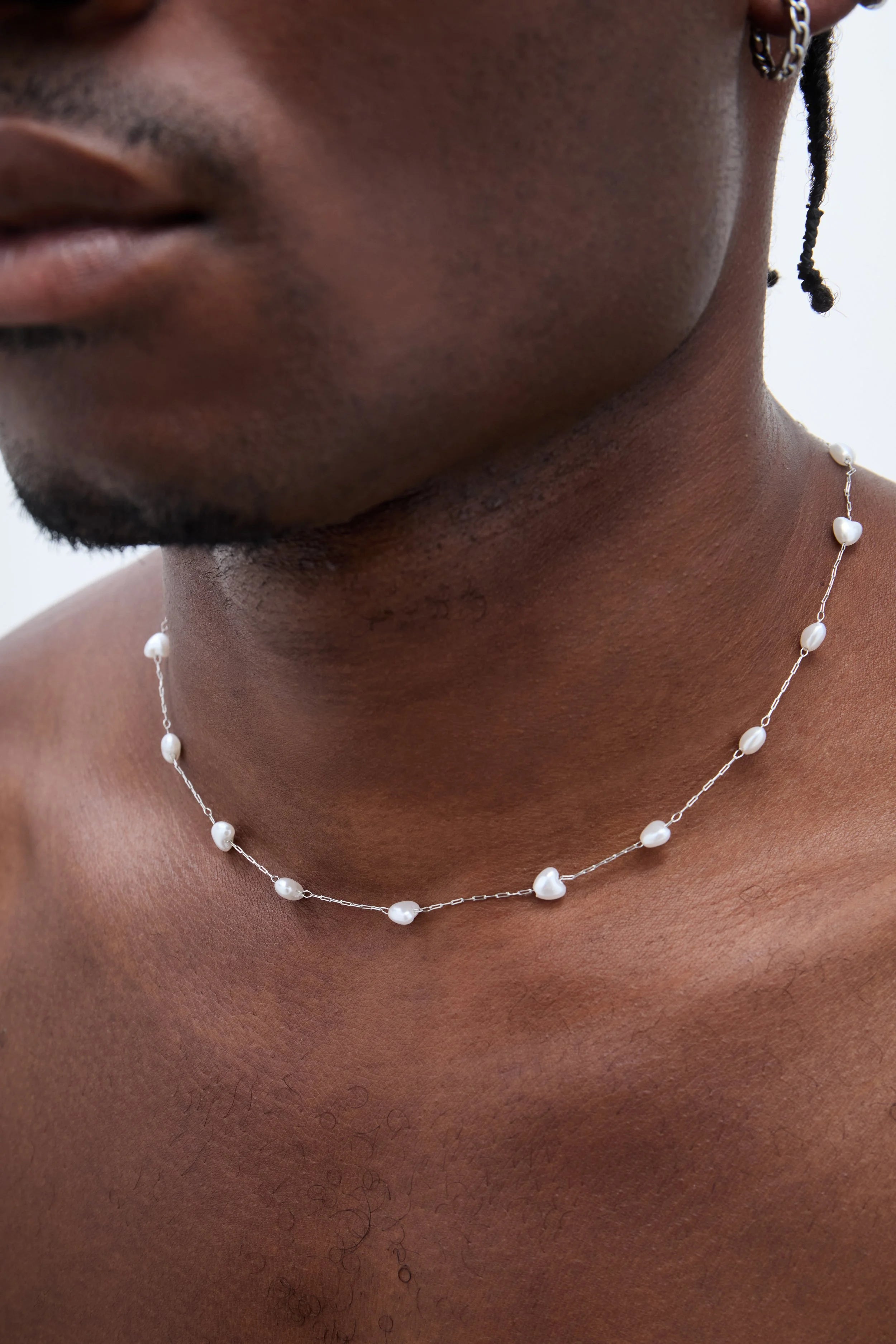 HEART PEARL SKINNY CHOKER NECKLACE
