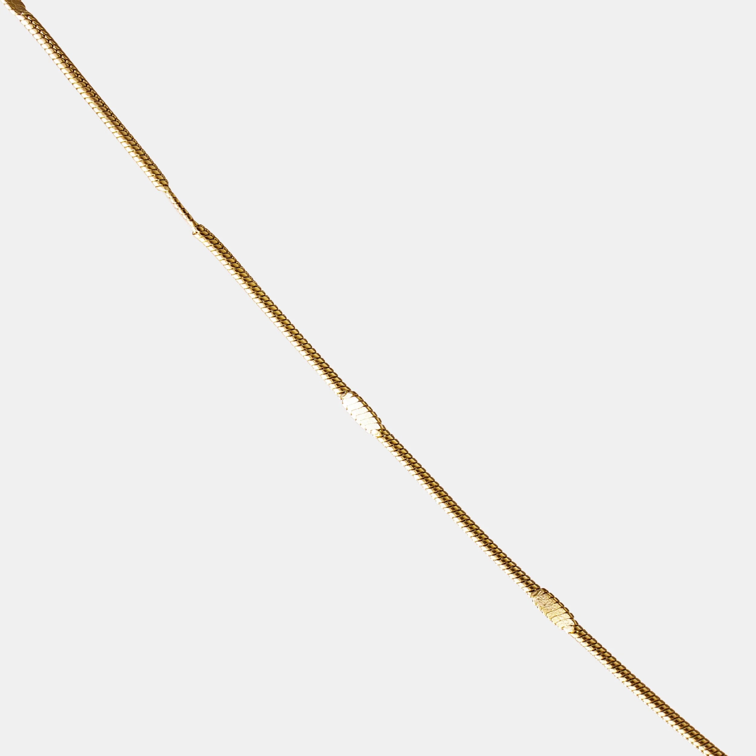 PINCHED LAYERING CHAIN NECKLACE