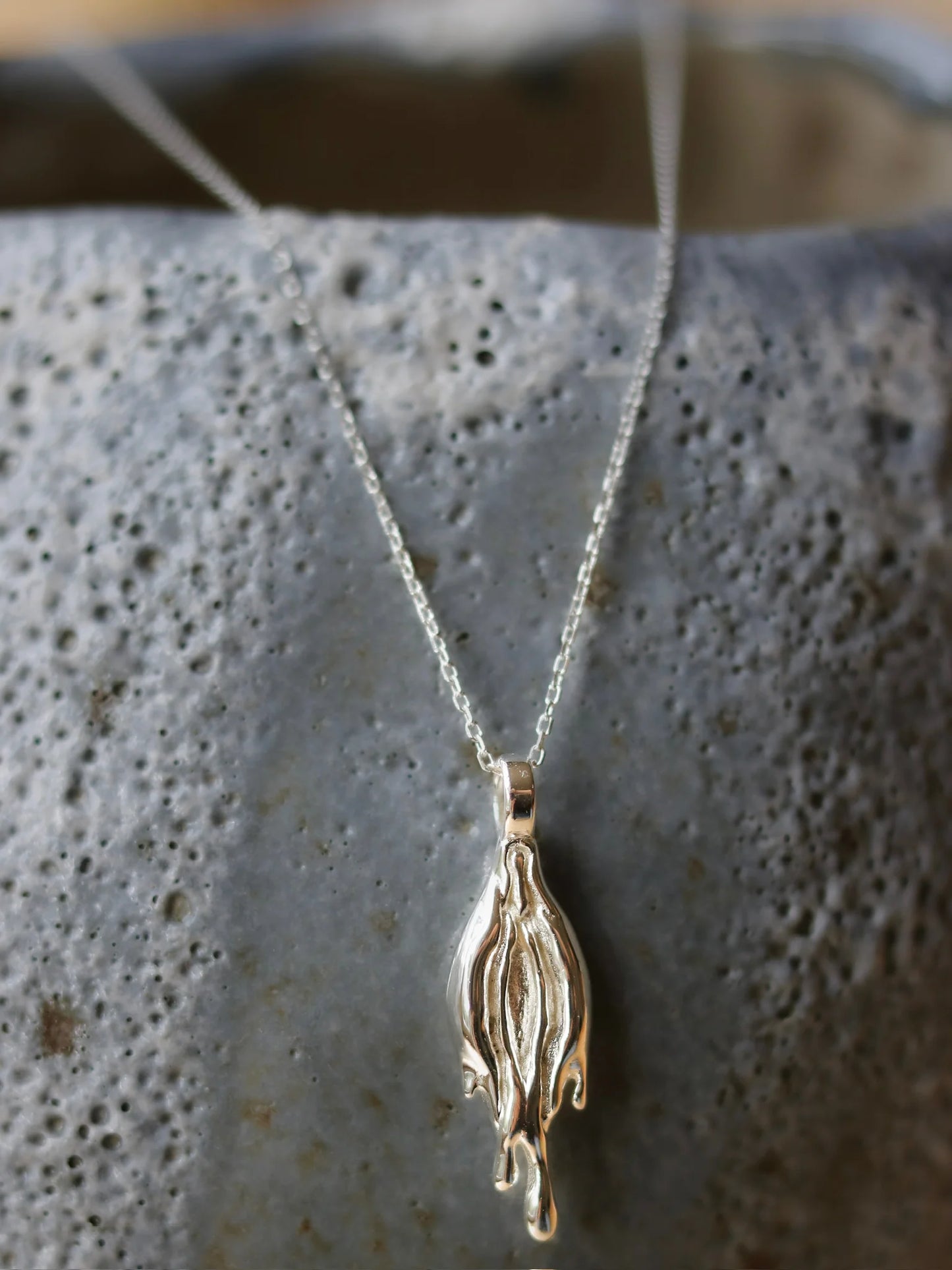 Abstract vulva necklace in 925 sterling silver by Labia Berlin