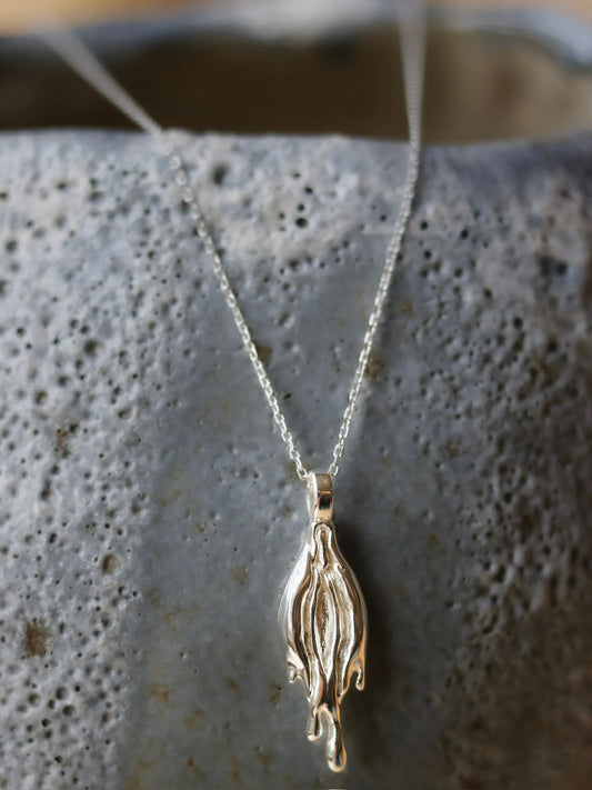 Abstract vulva necklace in 925 sterling silver by Labia Berlin