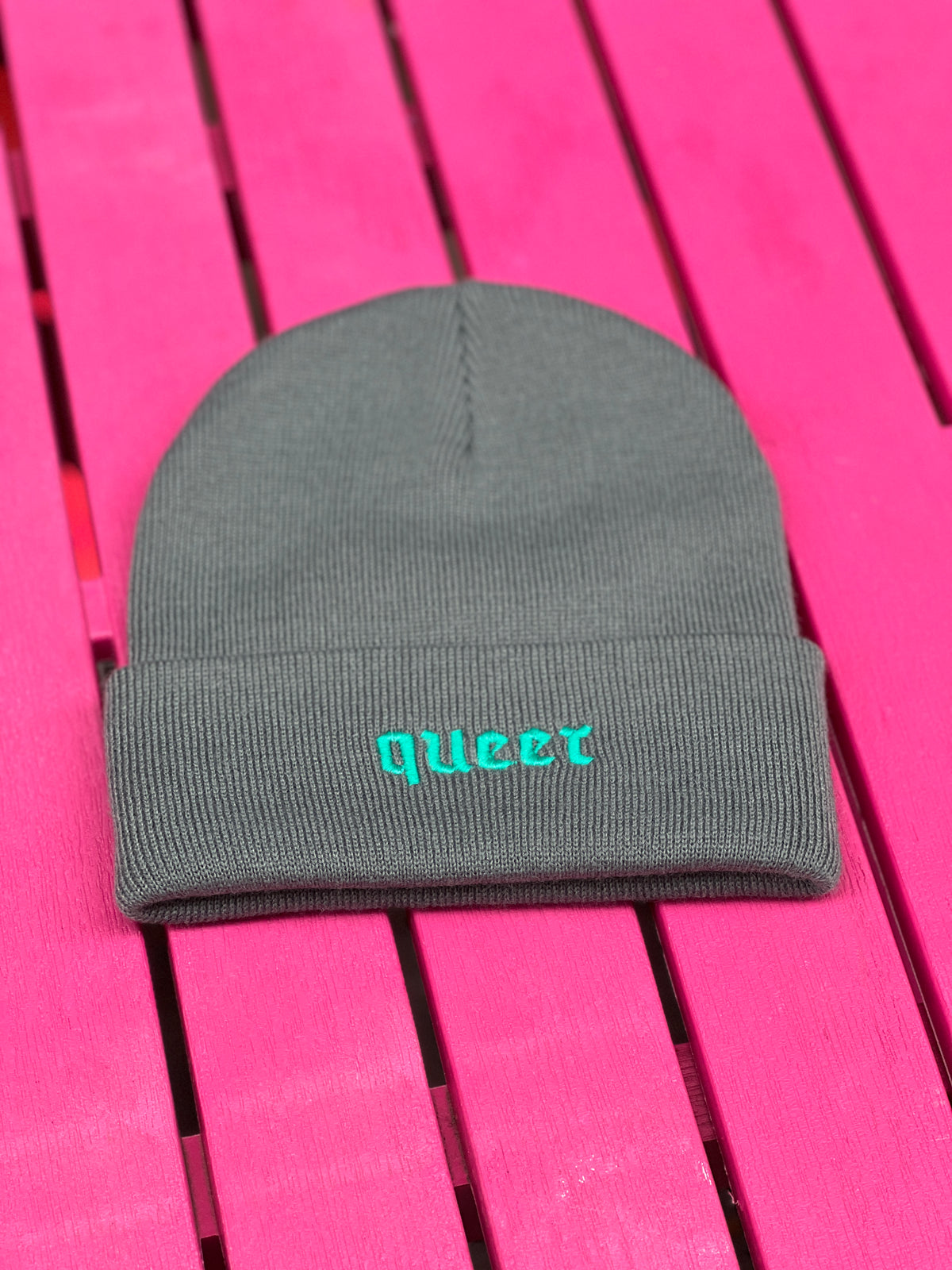 KK Beanie "queer" cold grey-green/emerald