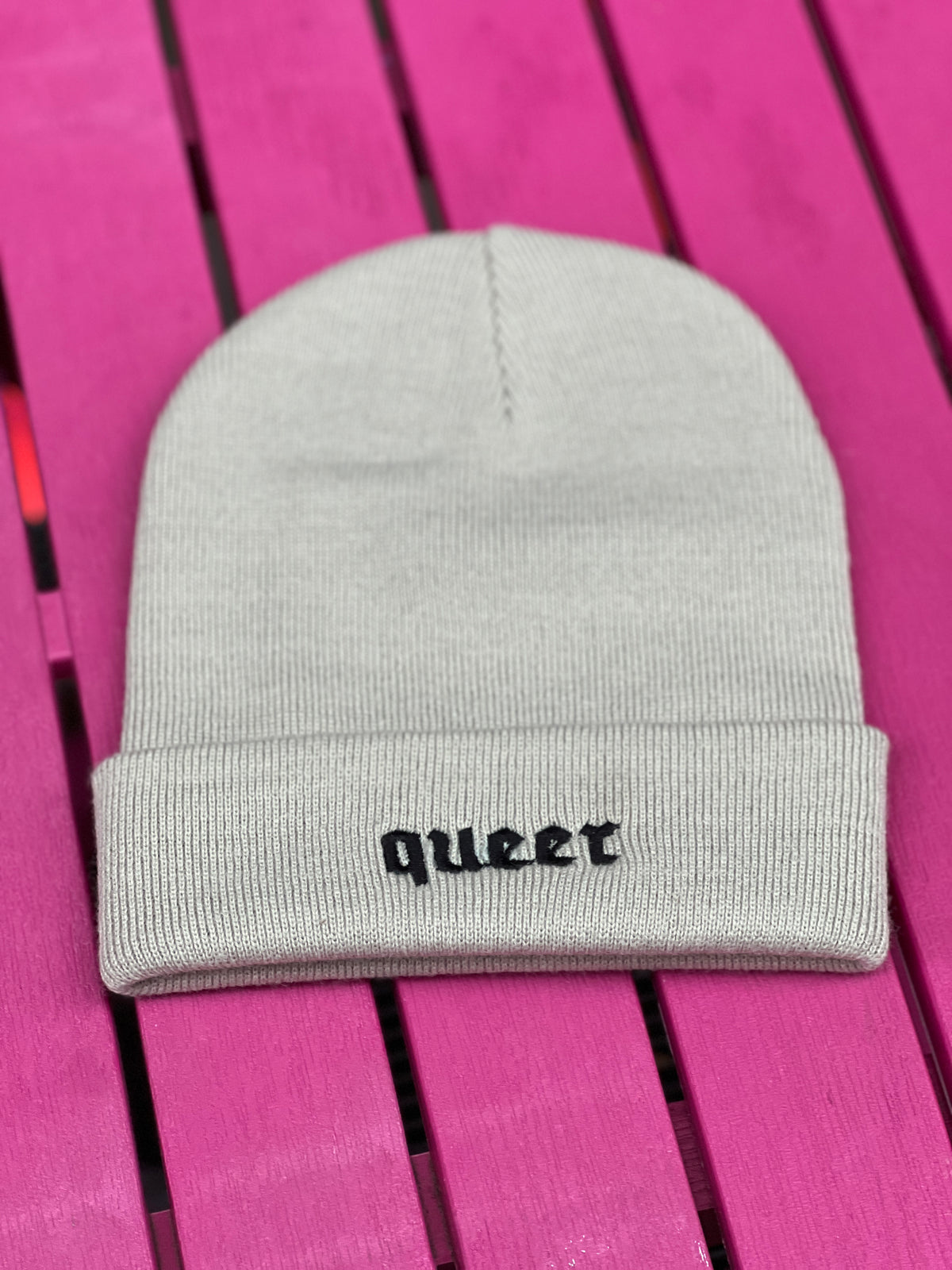 KK Beanie "queer" beige/black