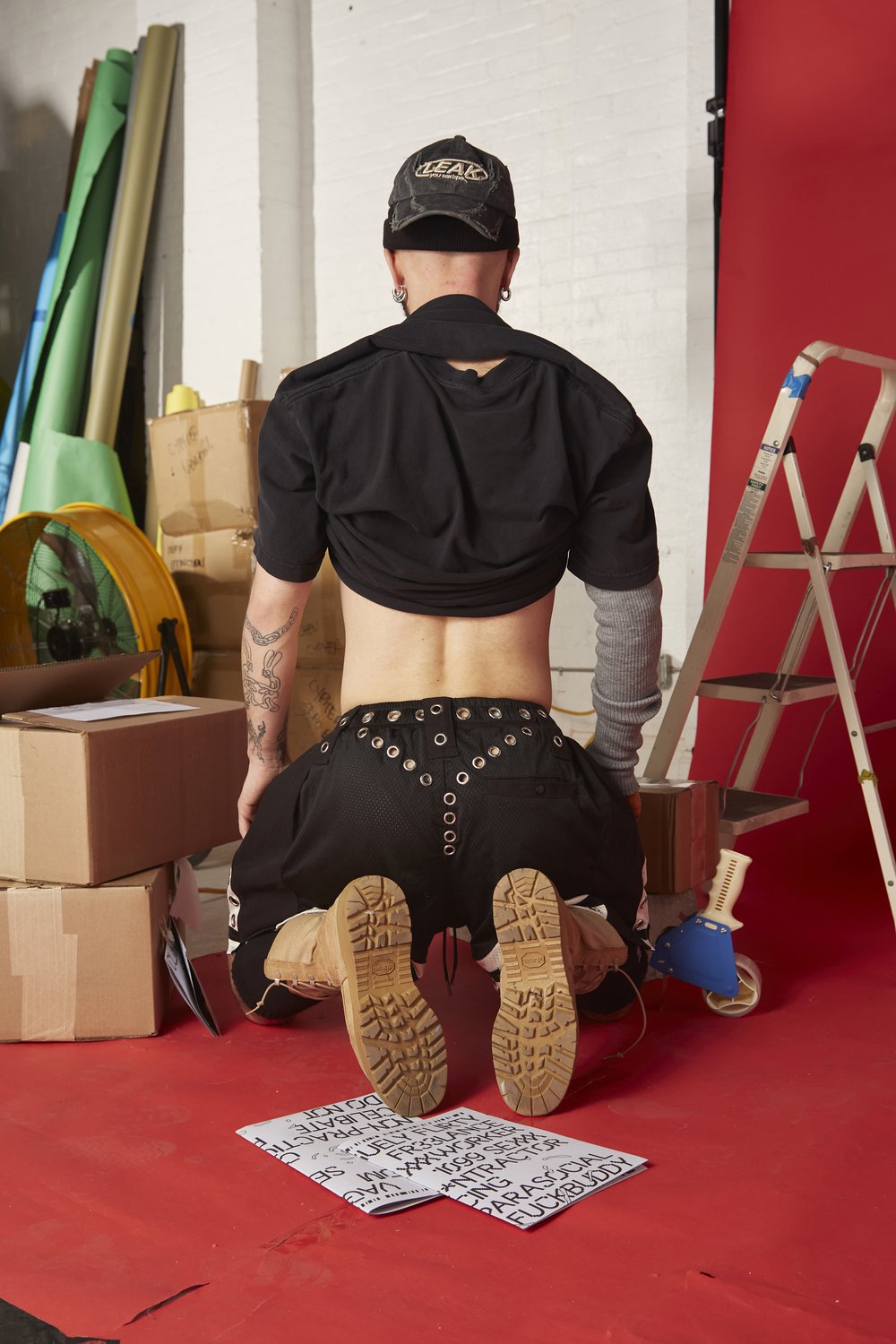 LEAK NYC - GROMMET TRACK SHORTS - BLACK