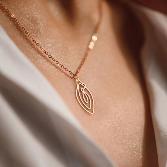 Vulvii Necklace Rose Gold