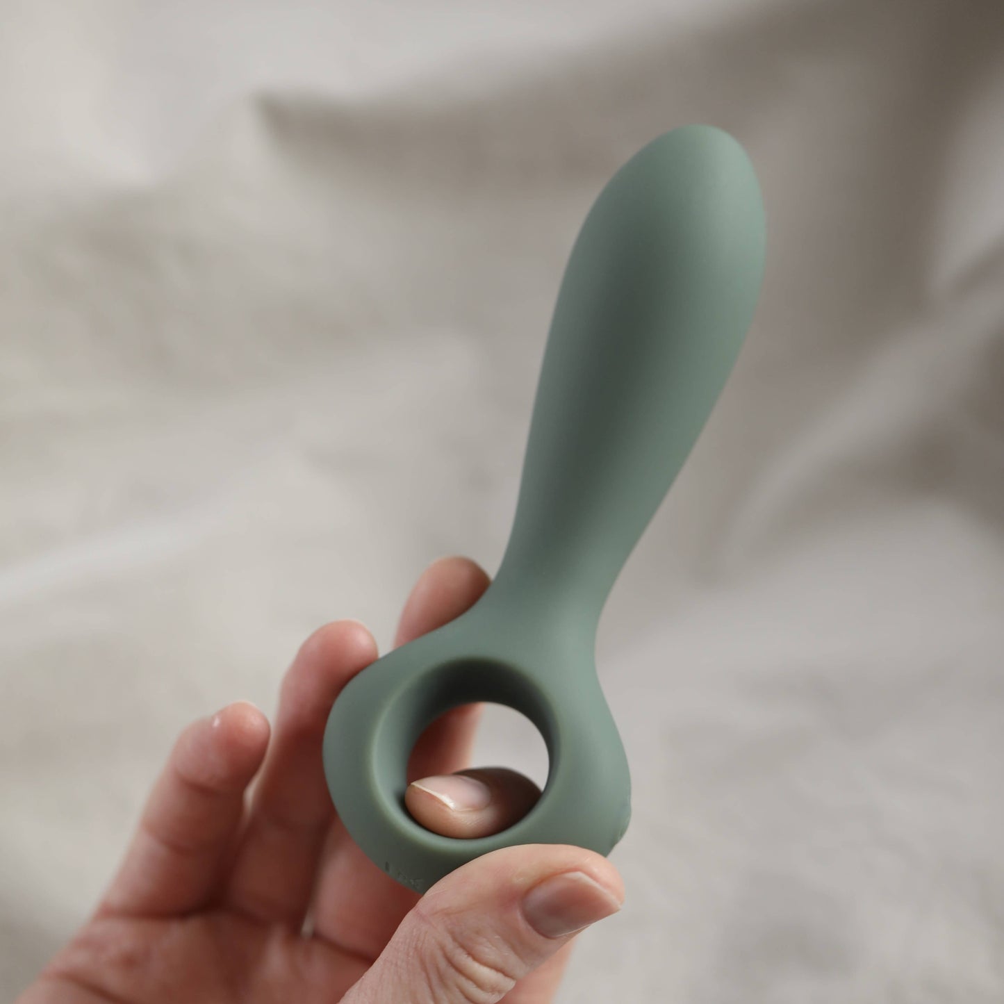 Strive – vibrating dildo