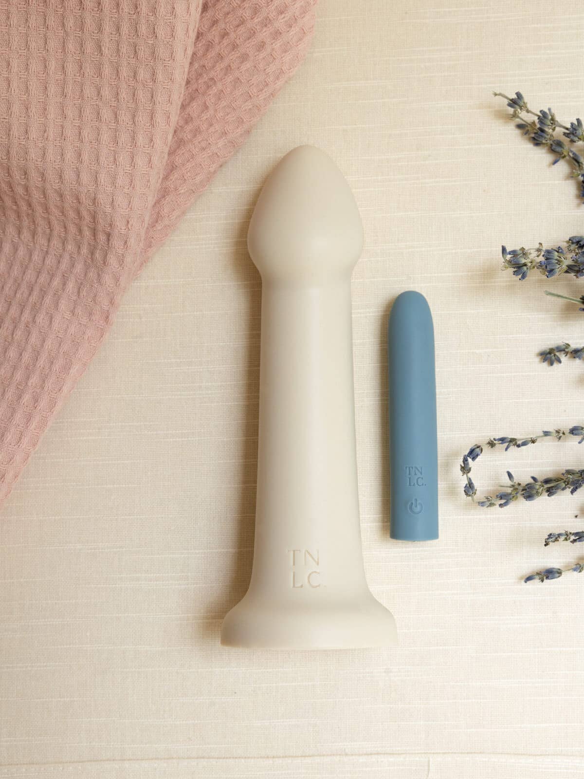 Dill Straight | Flexible 7” Silicone Dildo with Suction Cup